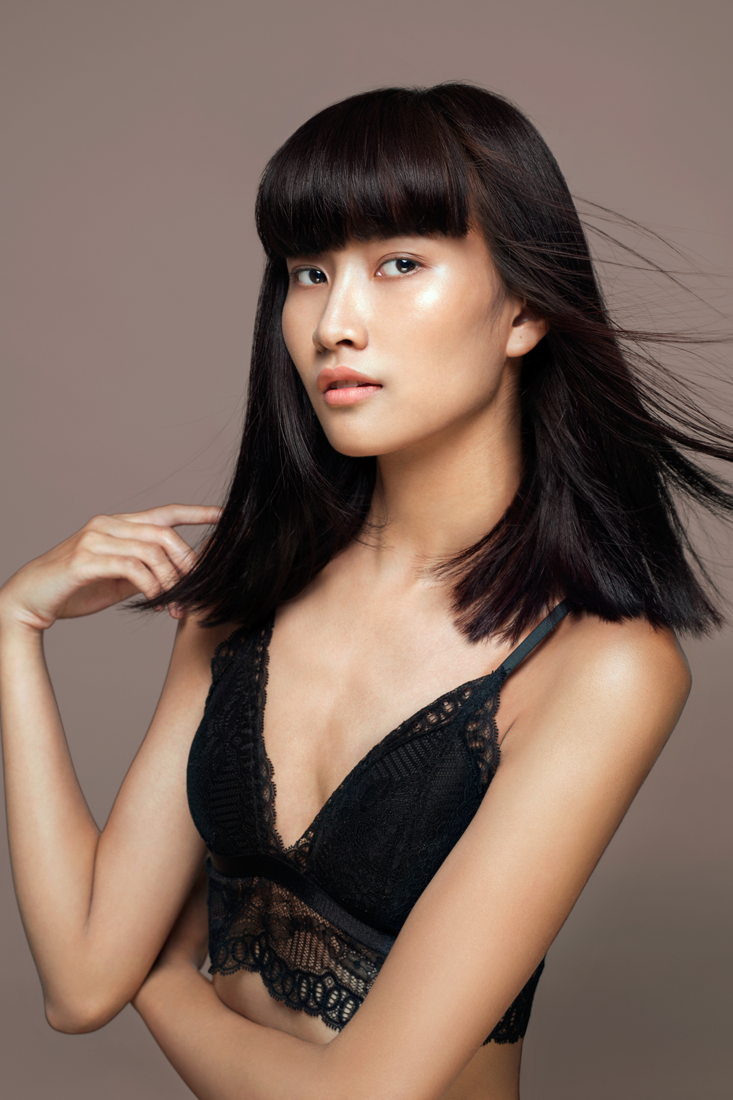 Thùy Trang “đơ” là một thí sinh khó hiểu của chương trình năm nay. Không phủ nhận vẻ đẹp lạ, khuôn mặt góc cạnh đầy tiềm năng của một người mẫu thời trang cao cấp, nhưng những gì Trang đơ thể hiện thì lại không hề thuyết phục khán giả về năng lực người mẫu của mình. Nếu không tự mình khắc phục nhược điểm, không có gì đảm bảo Trang “đơ” sẽ được ở lại lâu hơn với chương trình.