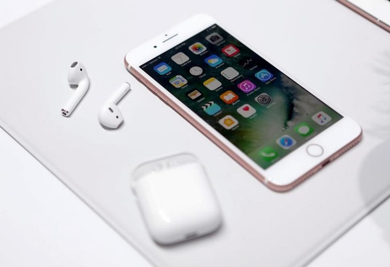 iPhone 7 và iPhone 6s – Bình cũ rượu mới