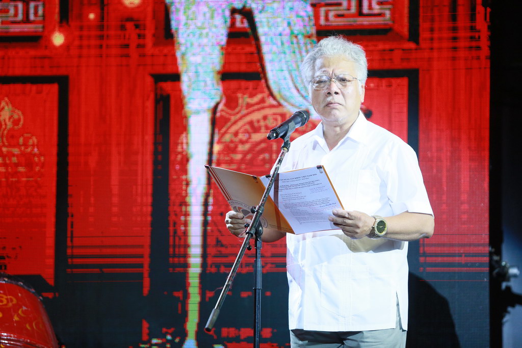 Nghệ sĩ Lê Chức