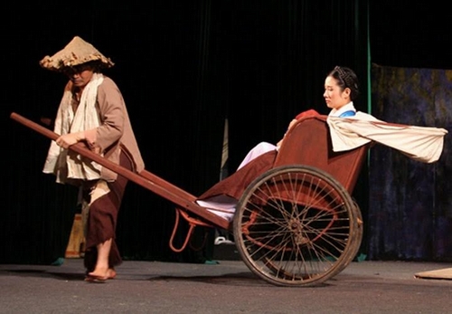 Xuân Hinh trong trích đoạn 