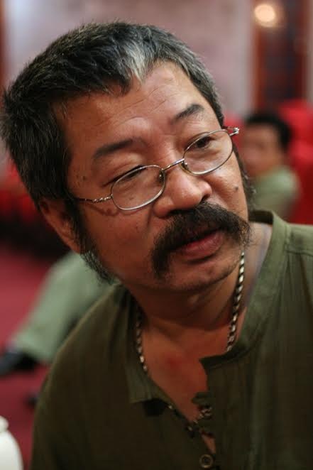 Đạo diễn Lê Hùng.