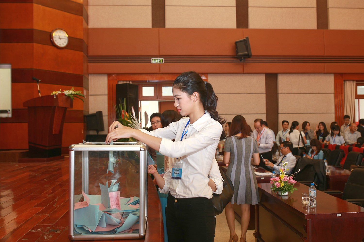Sau khi đăng quang, ngoài việc tham gia các công tác xã hội, quảng bá du lịch, Á hậu Thanh Tú còn lên kế hoạch học tập để thi tuyển vào Bộ Ngoại giao Việt Nam vào năm sau. Cô chia sẻ, được vào Bộ Ngoại giao làm việc là ước mơ từ thuở nhỏ, do đó cũng phải tích cực học tập, trau dồi kiến thức để thực hiện được ước mơ này. Đến với Đại hội thành lập Hội Luật Quốc tế Việt Nam được coi là bước đệm giúp cô đến gần với ước mơ hơn.