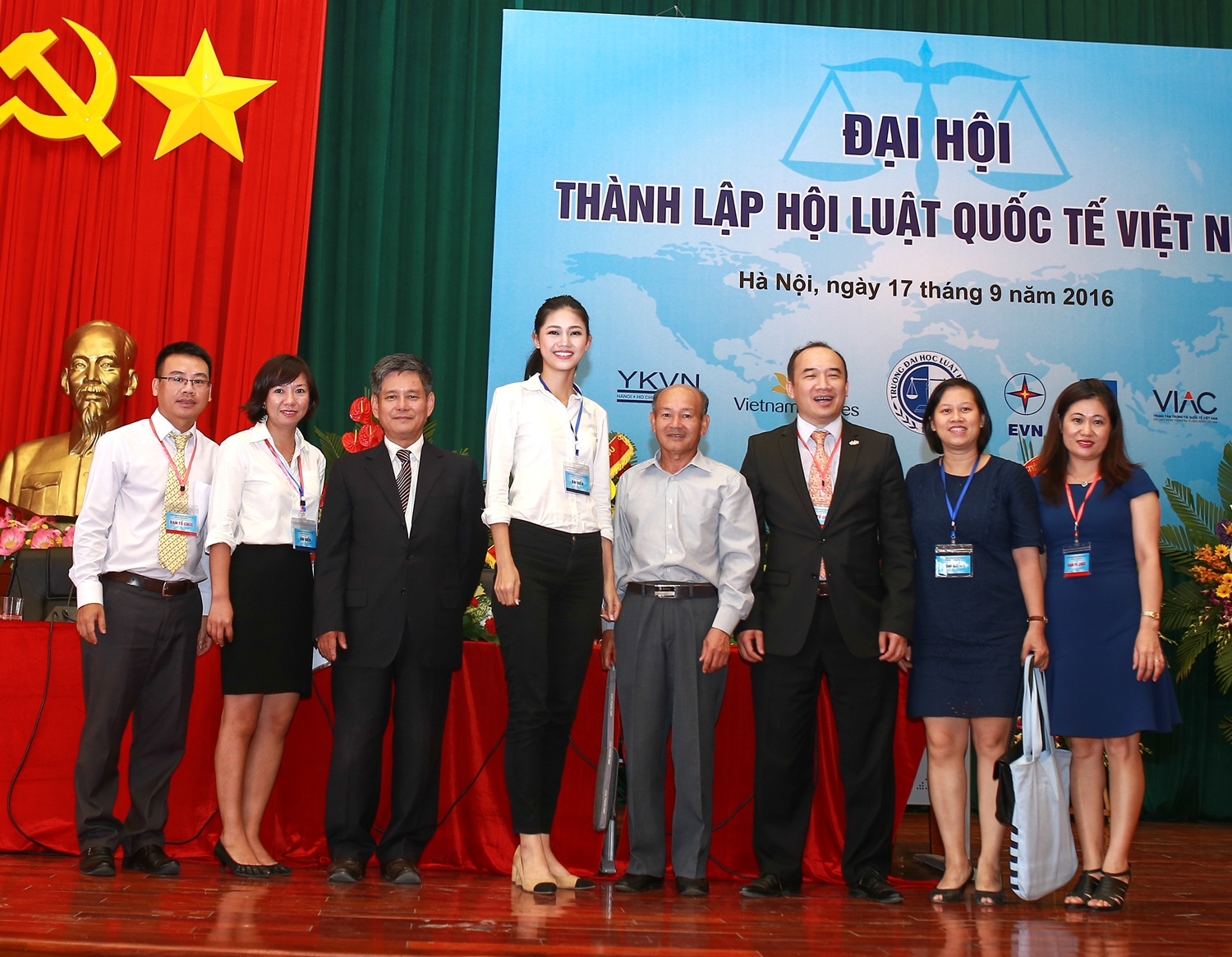 Á hậu Thanh Tú trở thành thành viên Hội luật Quốc tế Việt Nam