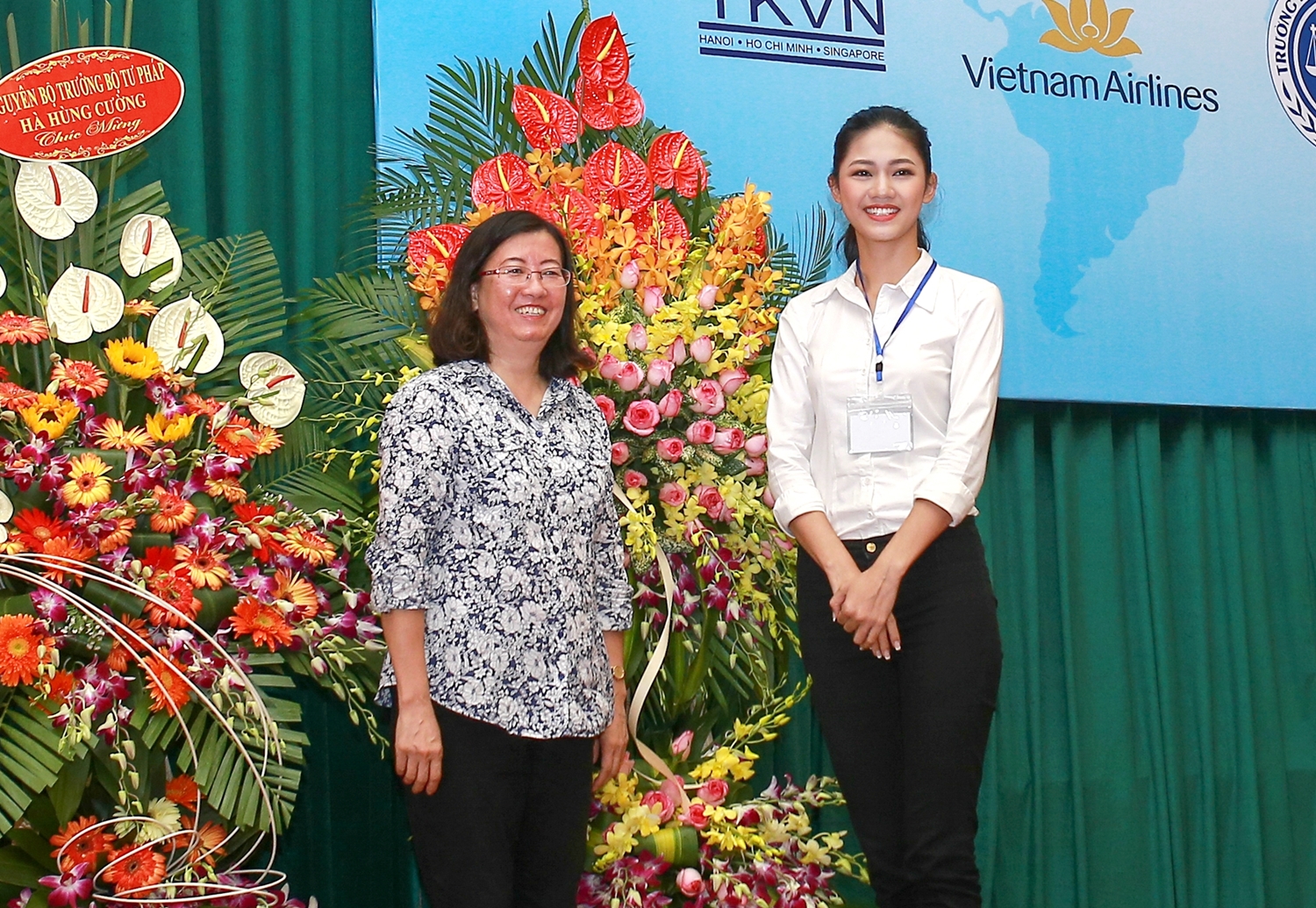 Tham dự vào Hội Luật Quốc tế Việt Nam là vinh dự rất lớn với một người mới ra trường như Á hậu Thanh Tú đồng thời mở ra cho cô nhiều cơ hội đến với công việc mà cô yêu thích.