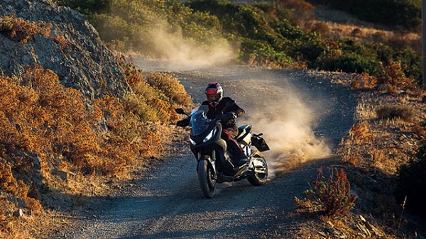 Honda giới thiệu xe địa hình X-ADV