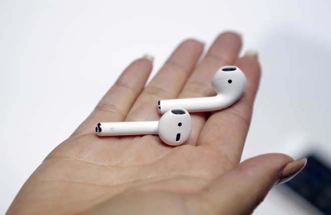 Tai nghe iPhone bị cáo buộc tồn tại bức xạ