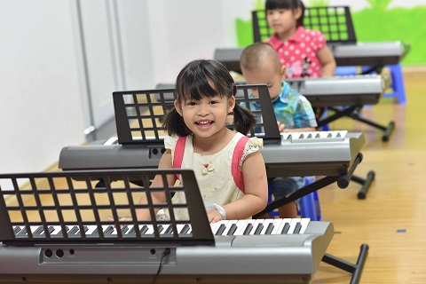 Giúp bé phát triển các kỹ năng cá nhân với câu lạc bộ Tài năng nhí