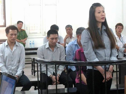 Đôi tình nhân chênh 32 tuổi buôn ma túy bị tử hình