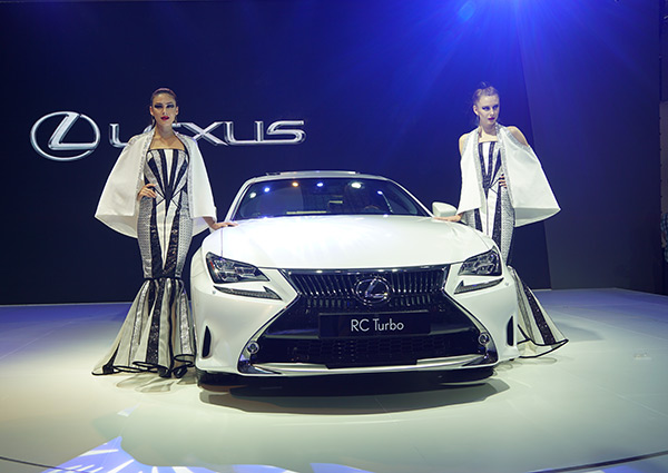 Lexus RC 200t giá dưới 3 tỷ tại Việt Nam?