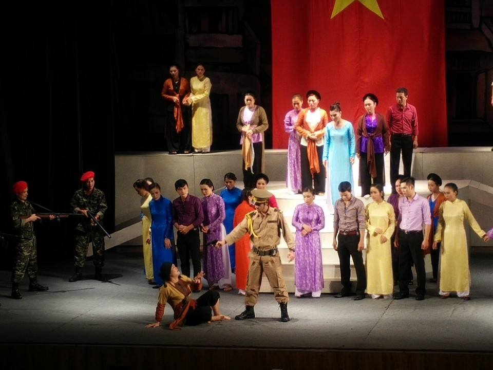 Vở 