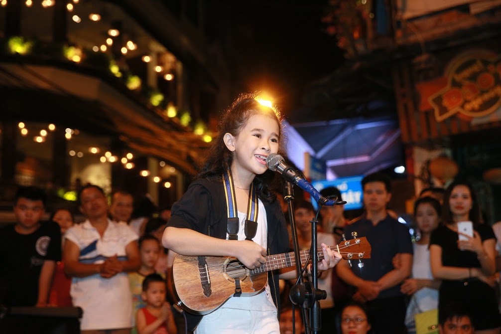Phố cổ Hà Nội thêm sôi động nhờ các tài năng nhí