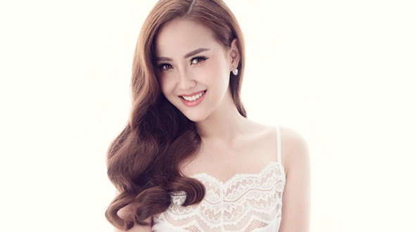 Khánh Ngân The Face ngồi ghế nóng cuộc thi Người đẹp ảnh