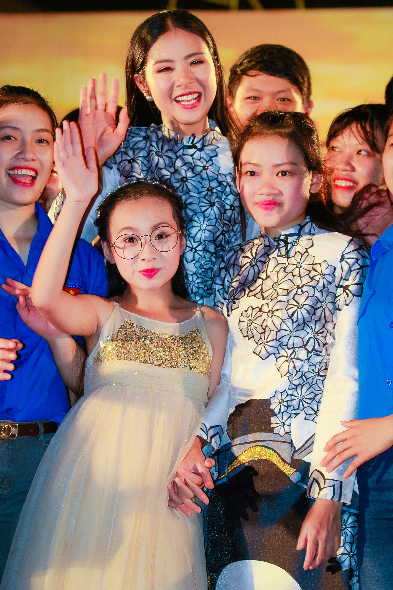Hoa hậu Ngọc Hân và cô bé Huyền Trang