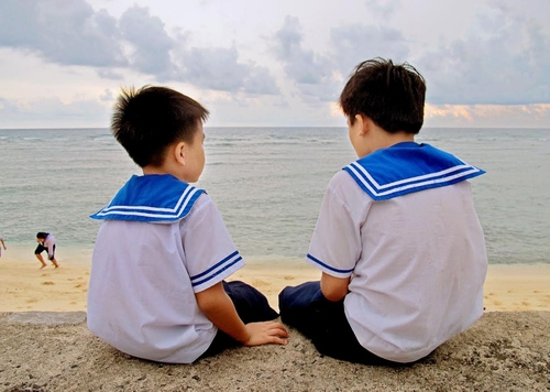 Những Cậu bé Trường Sa. Ảnh của Thu Thuỷ được chọn vào chung kết Giải thưởng JMC thuộc thể loại chụp ảnh Trẻ em.