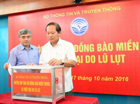 Ngành Thông tin &amp; Truyền thông ủng hộ đồng bào miền Trung bị thiệt hại do lũ