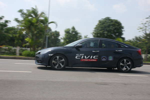 Honda Civic 2017 vừa ra mắt tại Việt Nam có gì?