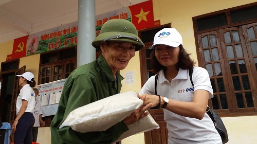 FLC chung tay hỗ trợ người dân miền Trung chịu ảnh hưởng bởi lũ lụt