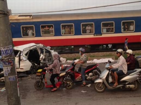 Thủ tướng yêu cầu làm rõ nguyên nhân vụ tai nạn tàu hỏa