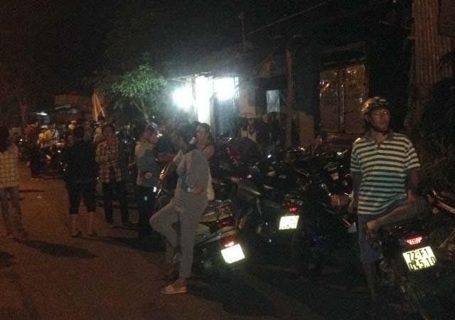 Nhiều người