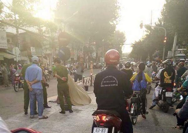 Tiền Giang: Người đàn ông nghi tự thiêu giữa phố