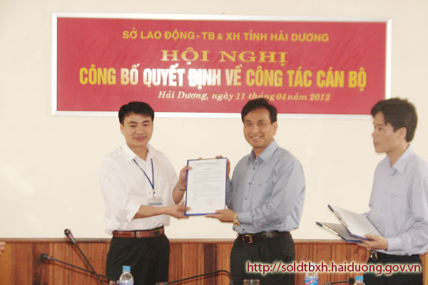 Bổ nhiệm cán bộ tràn lan là &quot;vì dân&quot;: Câu trả lời vô trách nhiệm!