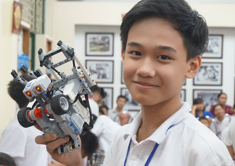 Hơn 500 &quot;kỹ sư robot&quot; nhí tham gia ngày hội Robothon 2016