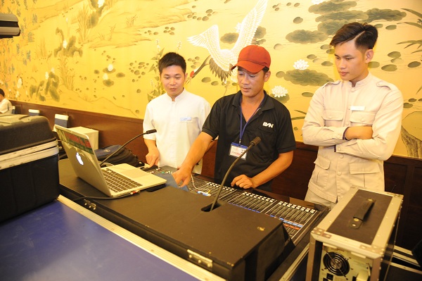 Kiểm tra, test tín hiệu âm thanh.