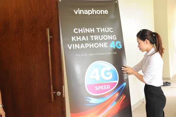 Băng rôn tại khách sạn Salinda, nơi diễn ra sự kiện