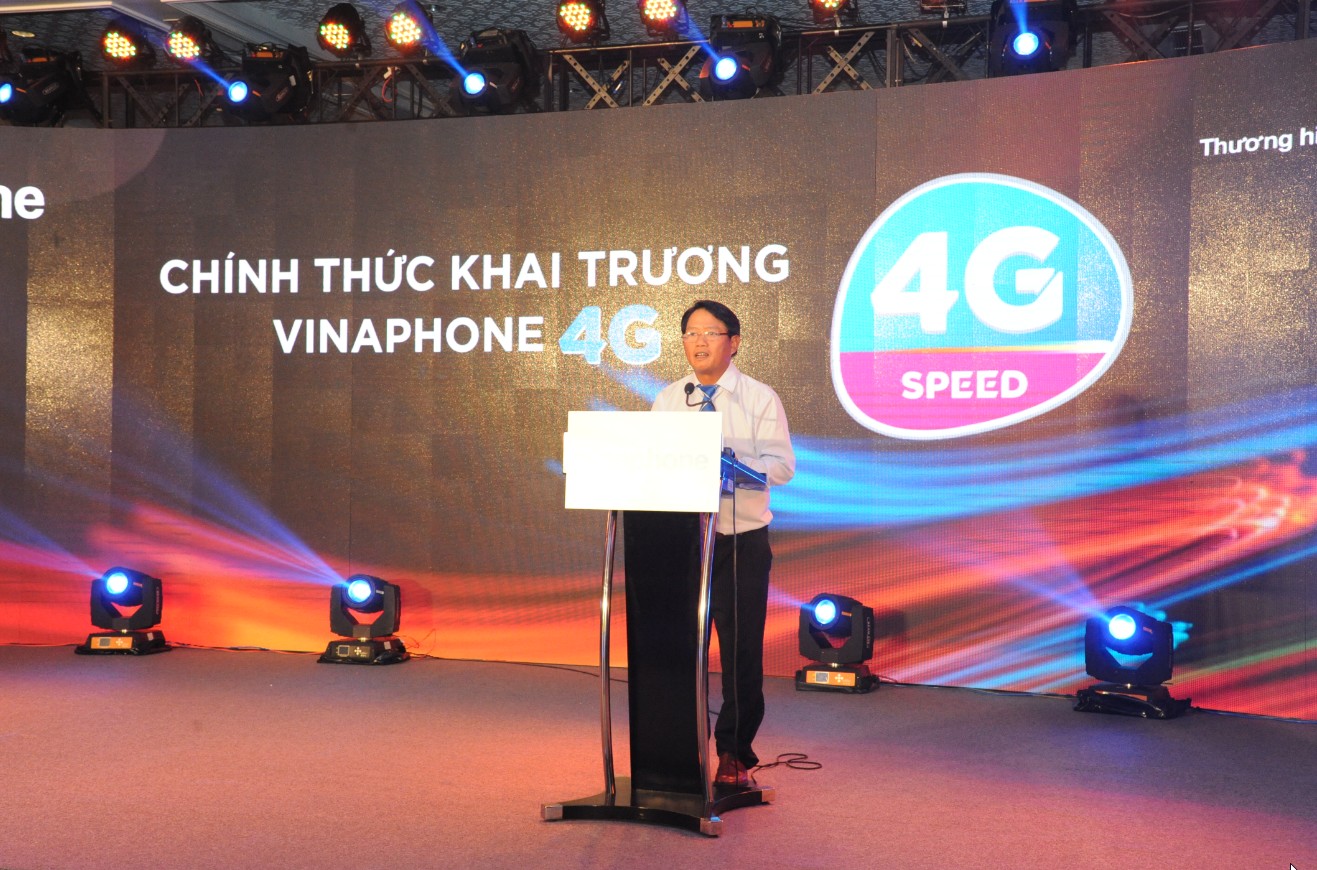 Ông Lương Mạnh Hoàng - Phó Tổng giám đốc Tập đoàn Bưu Chính Viễn thông, Chủ tịch Tổng Công ty Dịch vụ Viễn thông (VNPT VinaPhone) phát biểu tại buổi Lễ