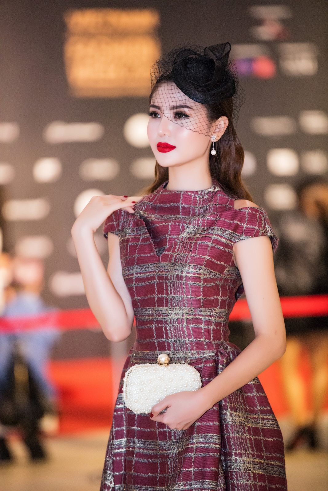 Với khuôn mặt xinh đẹp, khả ái cộng với thân hình đẹp chuẩn mực và khả năng diễn xuất tốt, bên cạnh khả năng ngoại ngữ trôi trải, Ngọc Duyên đang hướng tới hình ảnh người đẹp đa năng trong showbiz, đặc biệt với việc tốt nghiệp trường Sân khấu Điện ảnh, nên Ngọc Duyên sẽ ưu tiên cho vai trò diễn viên- Một trong những công việc mà cô ước mơ từ bé.