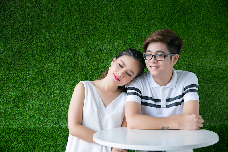 Dương Hoàng Yến &quot;say tình&quot; bên Bùi Anh Tuấn
