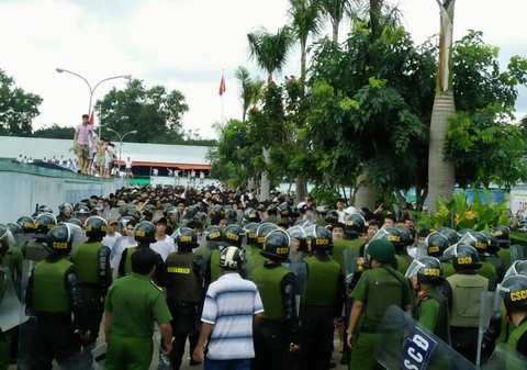 Gần 1.000 học viên cai nghiện tiếp tục đập phá, gây loạn