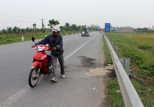 Hiện trường vụ việc. Ảnh: Hoàng Lam/Zing