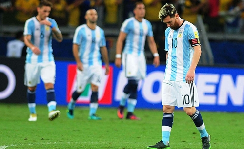 Thua sốc Brazil 0-3, Argentina lâm nguy!