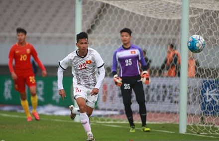 U22 Việt Nam đại bại trước U22 Uzbekistan