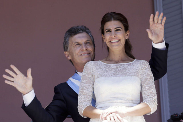 Tổng thống Argentina Mauricio Macri và đệ nhất phu nhân Juliana Awada. (Ảnh: AP)