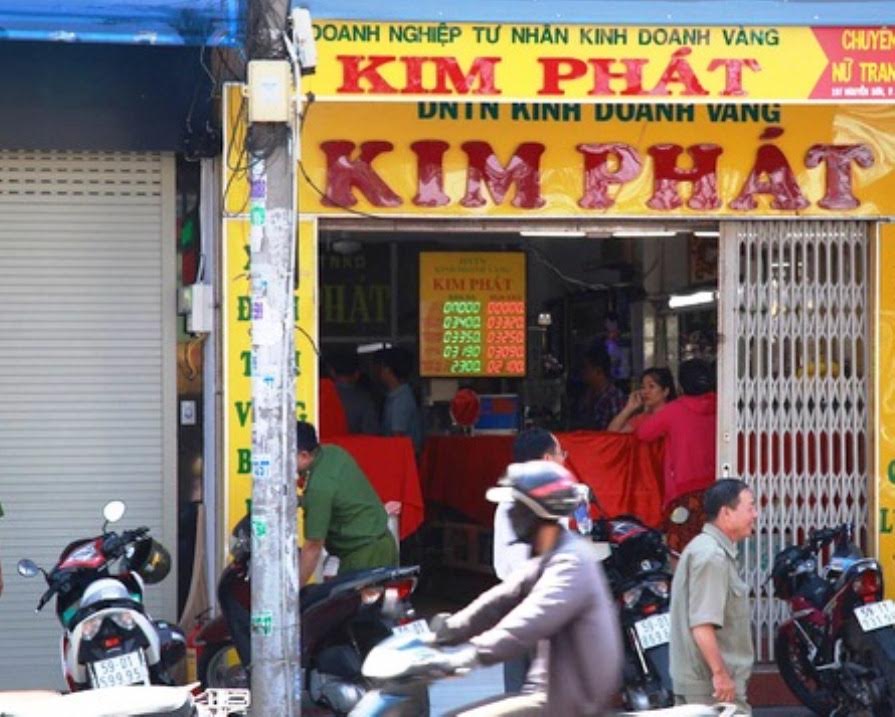 Tiệm vàng nơi xảy ra vụ việc đối tượng xấu đến dọa đốt để “xin” 200 triệu đồng.
