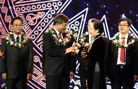 nhân tài đất việt