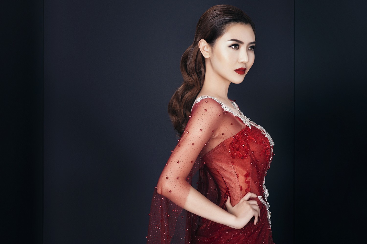 Hoa hậu Ngọc Duyên được mời dự show Victoria's Secret tại Paris