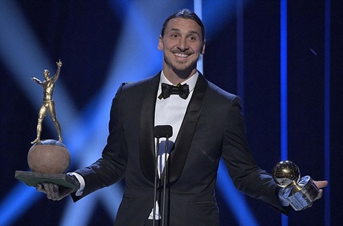 11 lần đoạt Quả bóng vàng, Ibrahimovic được dựng tượng