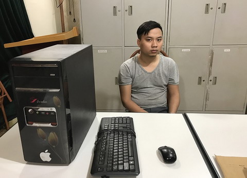Đối tượng Nguyễn Sơn Nam tại cơ quan công an