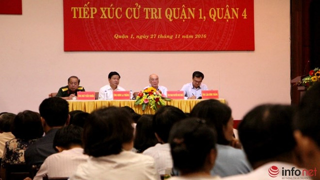 Khung cảnh buổi làm việc.