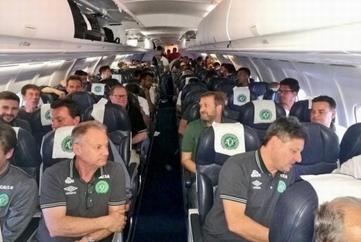Chỉ 3 cầu thủ Brazil sống sót sau vụ tai nạn máy bay!
