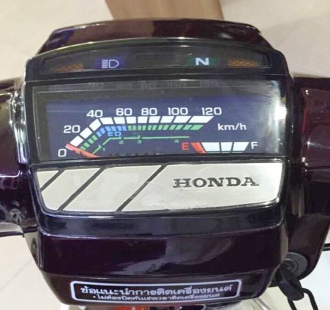 Ngắm Honda Dream II hàng hiếm 140 triệu đồng chưa bán ở Sài Gòn