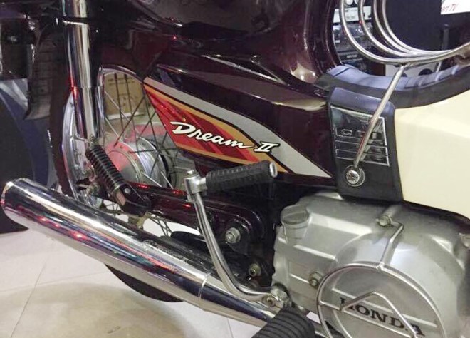 Ngắm Honda Dream II hàng hiếm 140 triệu đồng chưa bán ở Sài Gòn