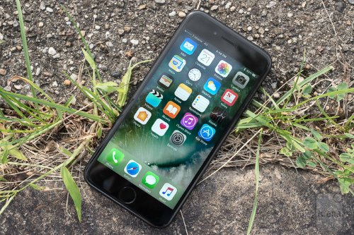 2. Apple iPhone 7