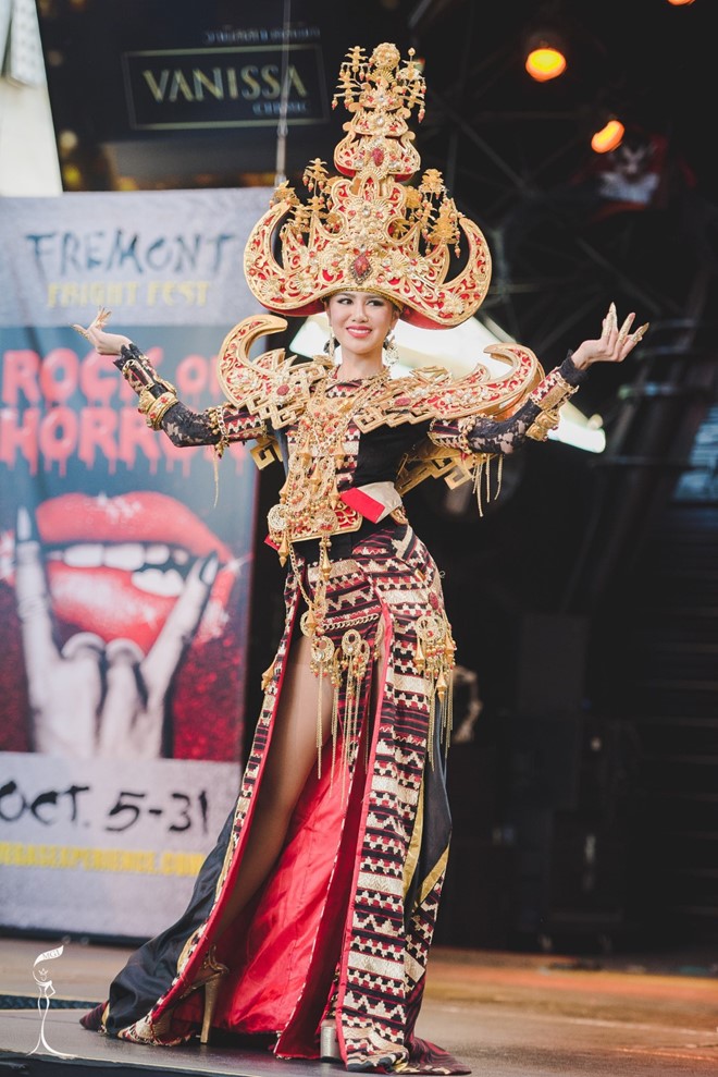Vẻ gợi cảm của tân Hoa hậu Hòa bình Quốc tế hình ảnh 4 Đại diện Indonesia đồng thời chiến thắng giải phụ Trang phục dân tộc đẹp nhất.