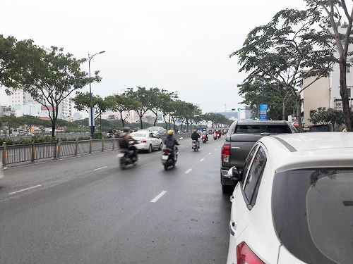 Cướp túi xách xong, 2 giờ sau mang lại trả