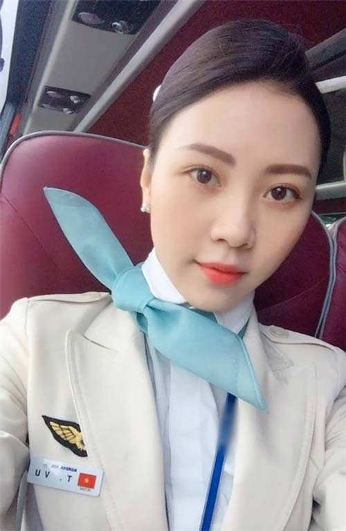 Ngoài đam mê hàng không cô cũng có duyên với nghệ thuật khi làm diễn viên trong một vài MV ca nhạc và cô cũng rất đam mê thiết kế. Có thể nhìn thấy rõ điều này trong từng bộ trang phục mà cô mang trên người.