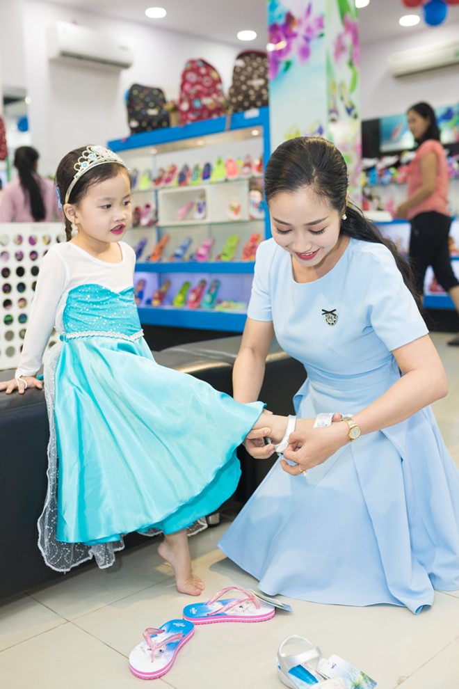 Đây cũng là cách mà Ốc Thanh Vân tạo sự gắn kết giữa các thành viên trong gia đình.